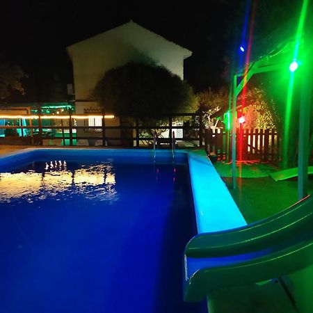 Casa Rural La Milla Verde Малага Екстериор снимка